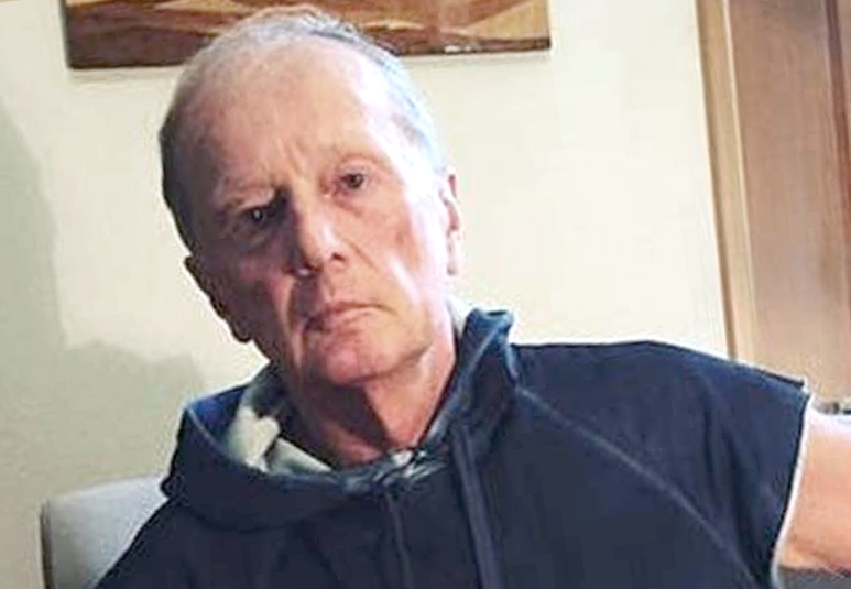 Умирающий задорнов. Смерть Задорнова Михаила Николаевича сатирика. Михаил Задорнов причина смерти. Причина смерти Задорнова. Михаил Задорнов фото в больнице