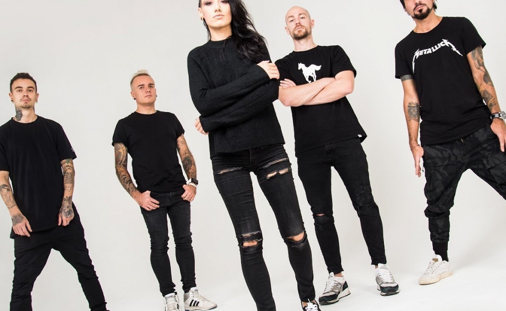 Cd обратная сторона. Louna обратная сторона 2. обратная сторона альбома. карта невидимой стороны луны. Louna обратная сторона 2021.