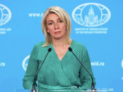 Захарова прокомментировала слова Кэмерона о праве Киева на удары по РФ