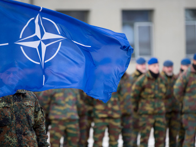 ФРГ: большинство военных к 2025 году переведут под командование НАТО