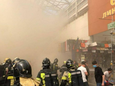 Пожар на рынке "Садовод" в Москве сняли на видео