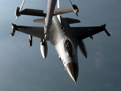 Стало известно о сроках поставки F-16 на Украину