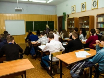 Преподаватели 50 вузов России начнут получать доплаты с 1 сентября